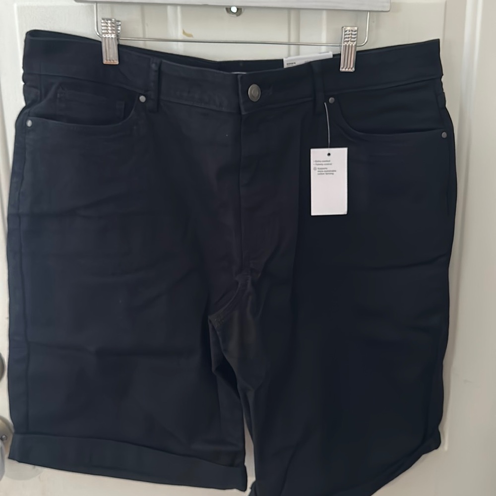 CROFT & BARROW CLASSIC STRETCH DENIM BERMUDA SHORTS: BLACK: NWT: SZ 20